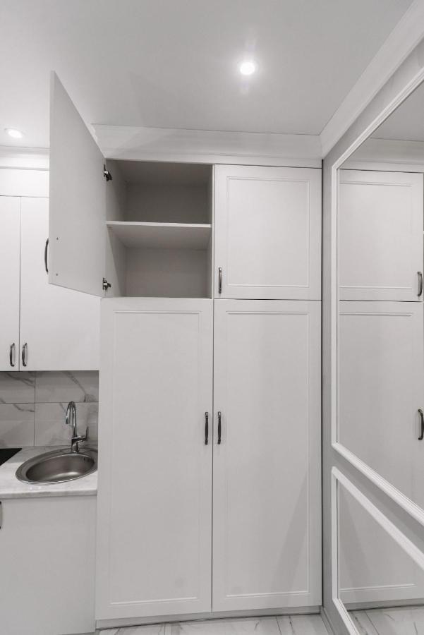 Royal Tower Vip Smart Apartments 1 Киев Экстерьер фото